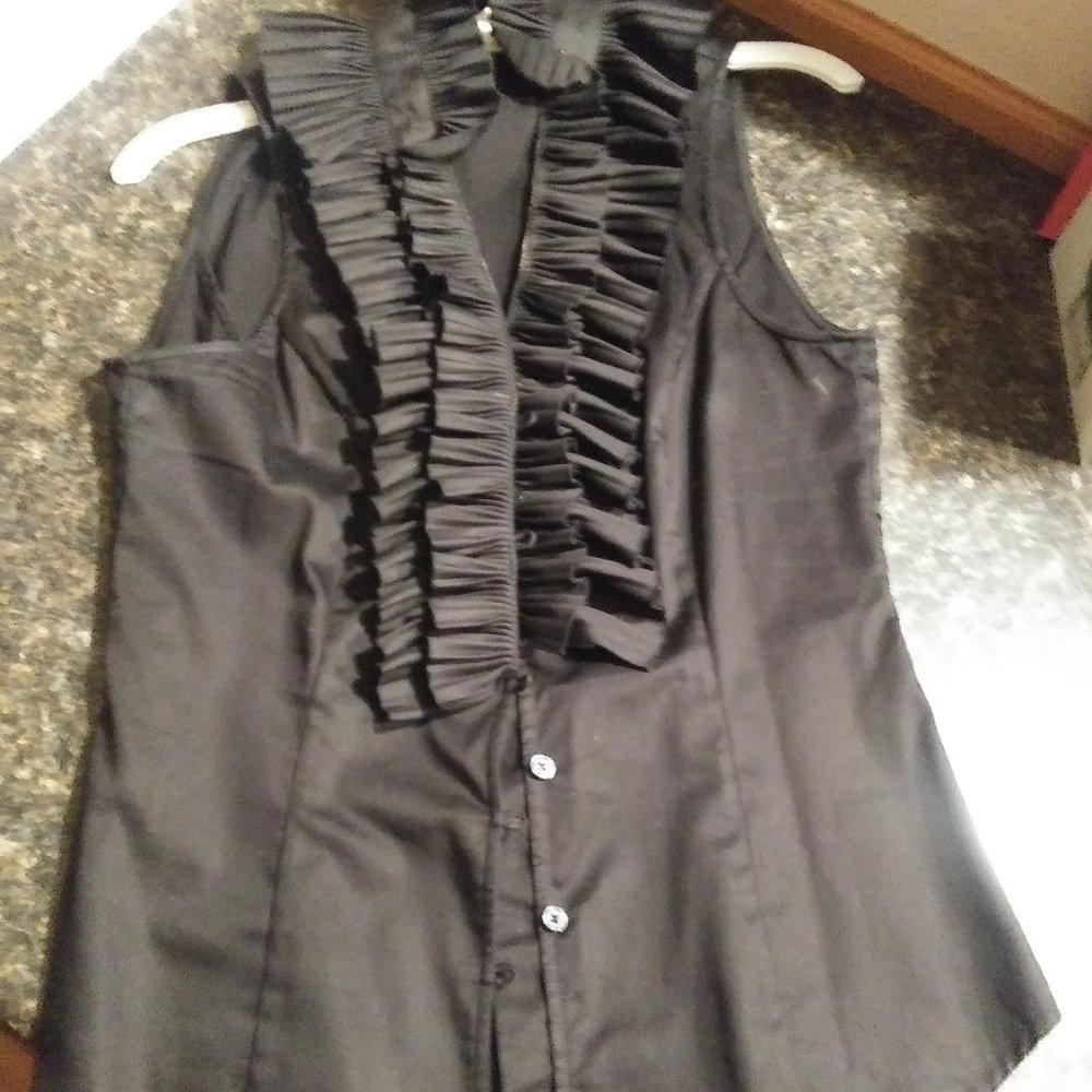 White House Black Market sleeveless shirt